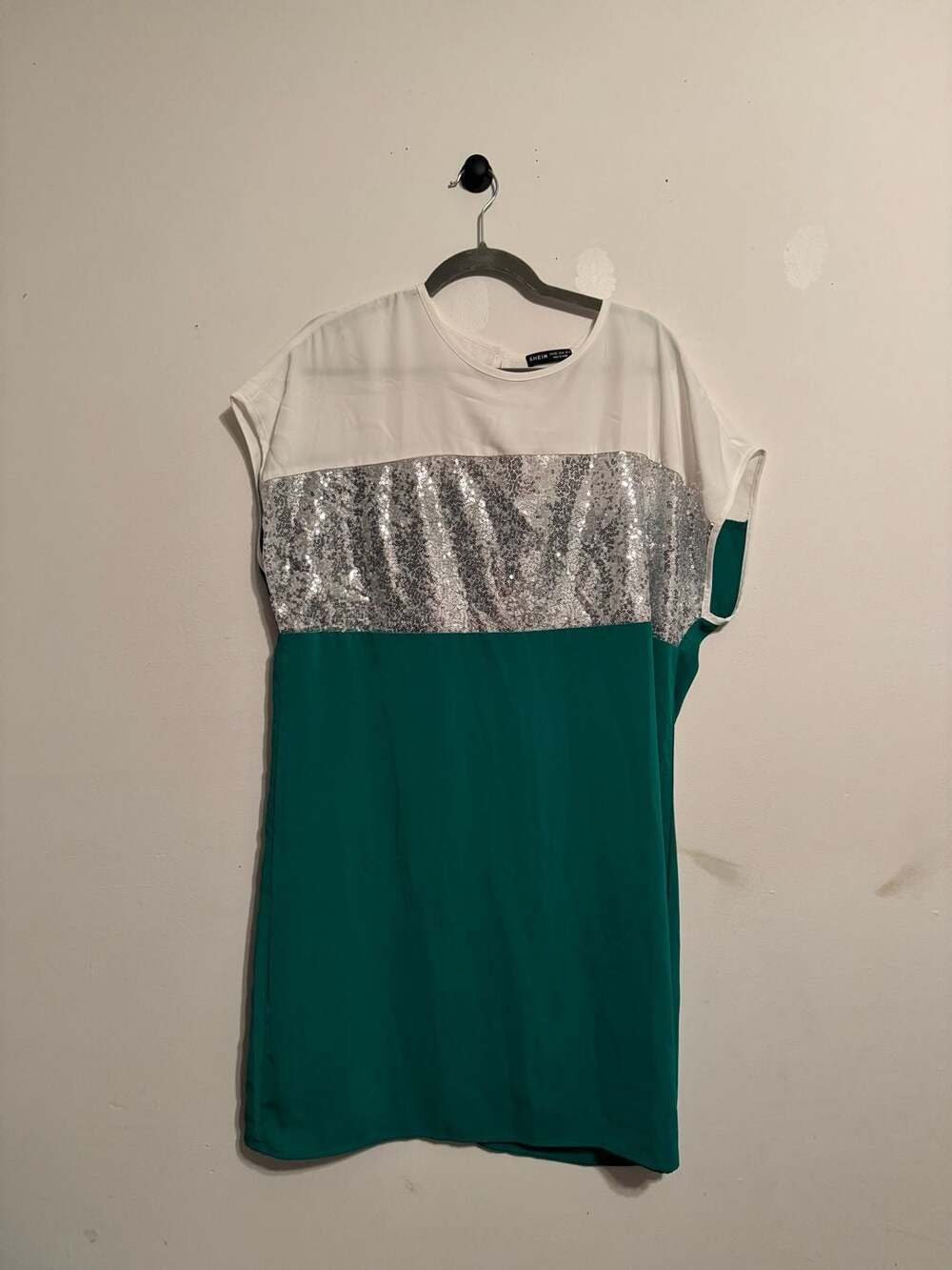 SHEIN Colorblock Sequin Panel Shift Dress in Emerald Green and White